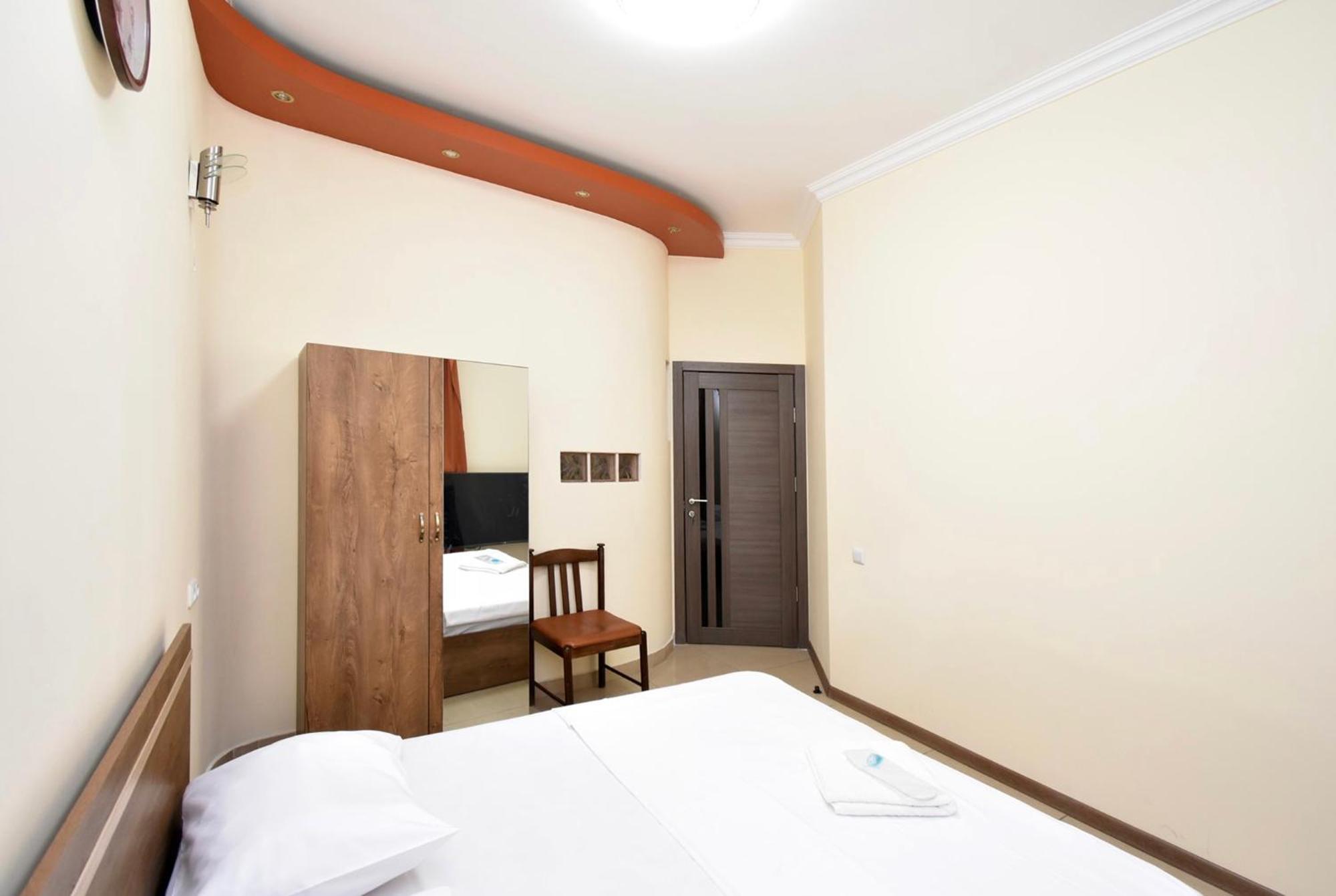 Hotel Costa エレバン エクステリア 写真