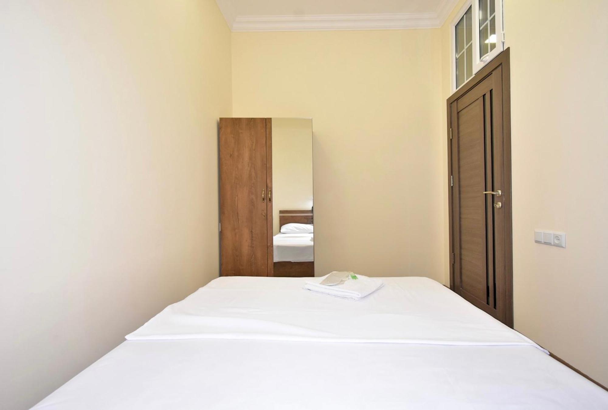 Hotel Costa エレバン エクステリア 写真